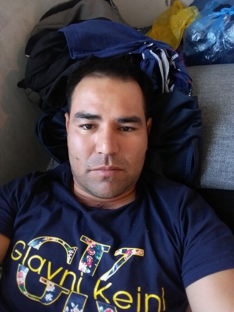  20339576  Bek, 37 ,    