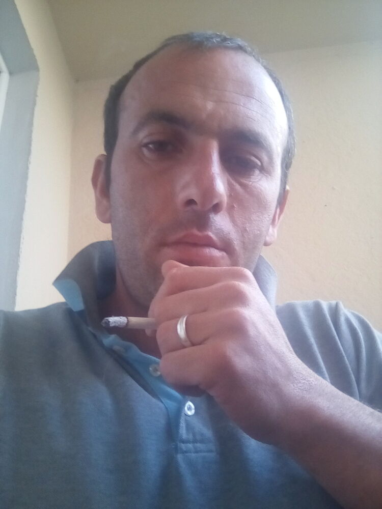  12590116  Arut, 43 ,    
