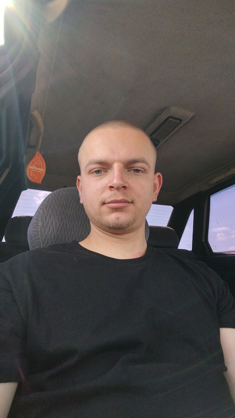  44973966  , 27 ,    