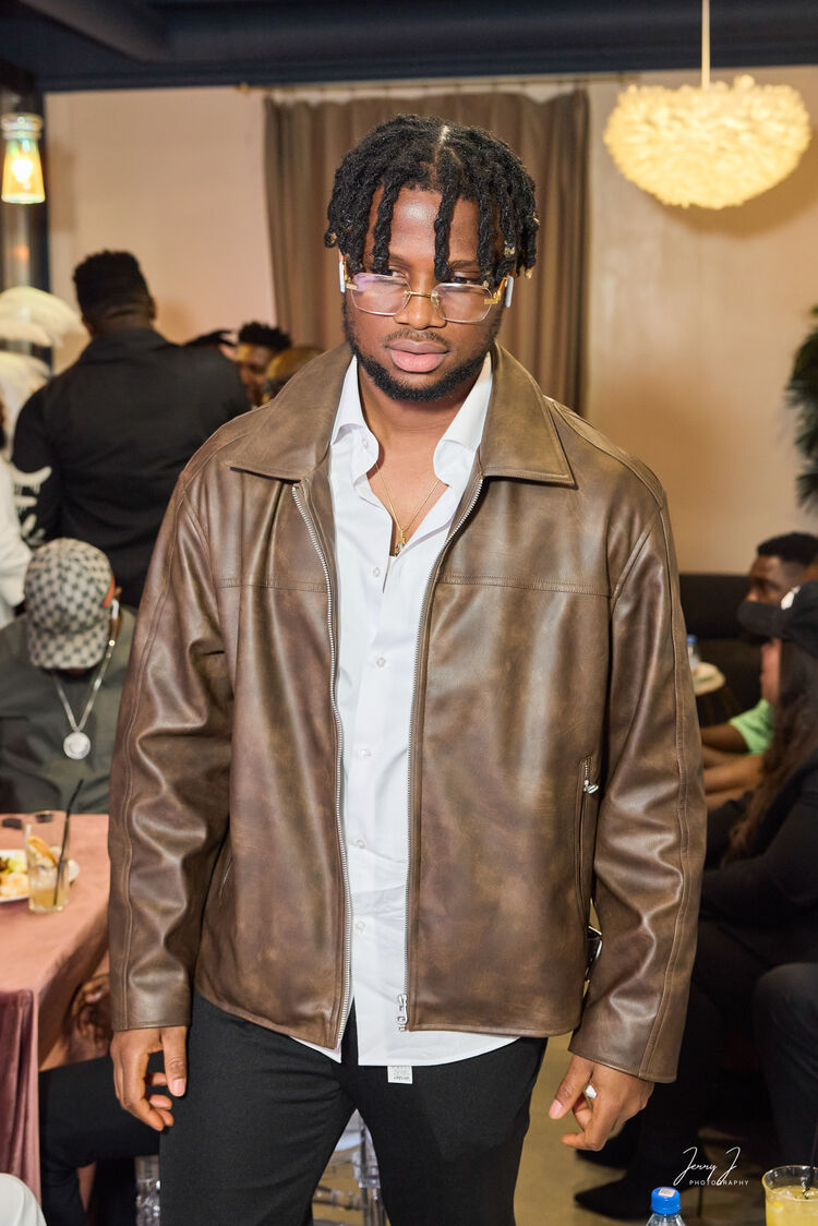 ���������� ������, ���� ������� Ecee, 27 ���, ������������ ��� ������, ����� � ���������, c�������� ���������