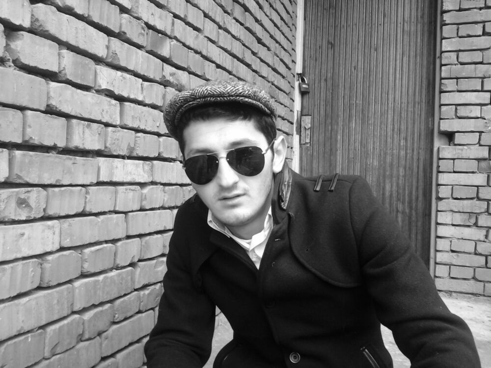  ,   David, 32 ,   ,   , c , 