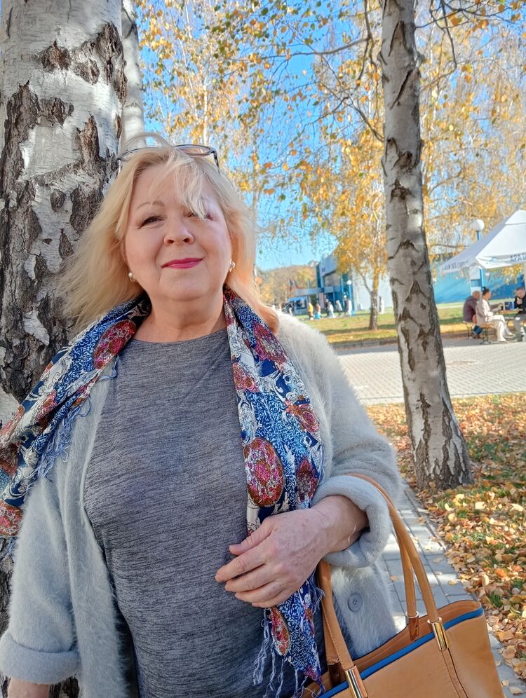  54328246  Milu, 60 ,    