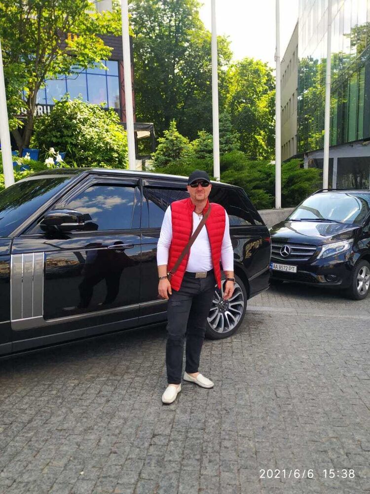  23208636  Karleone, 44 ,    