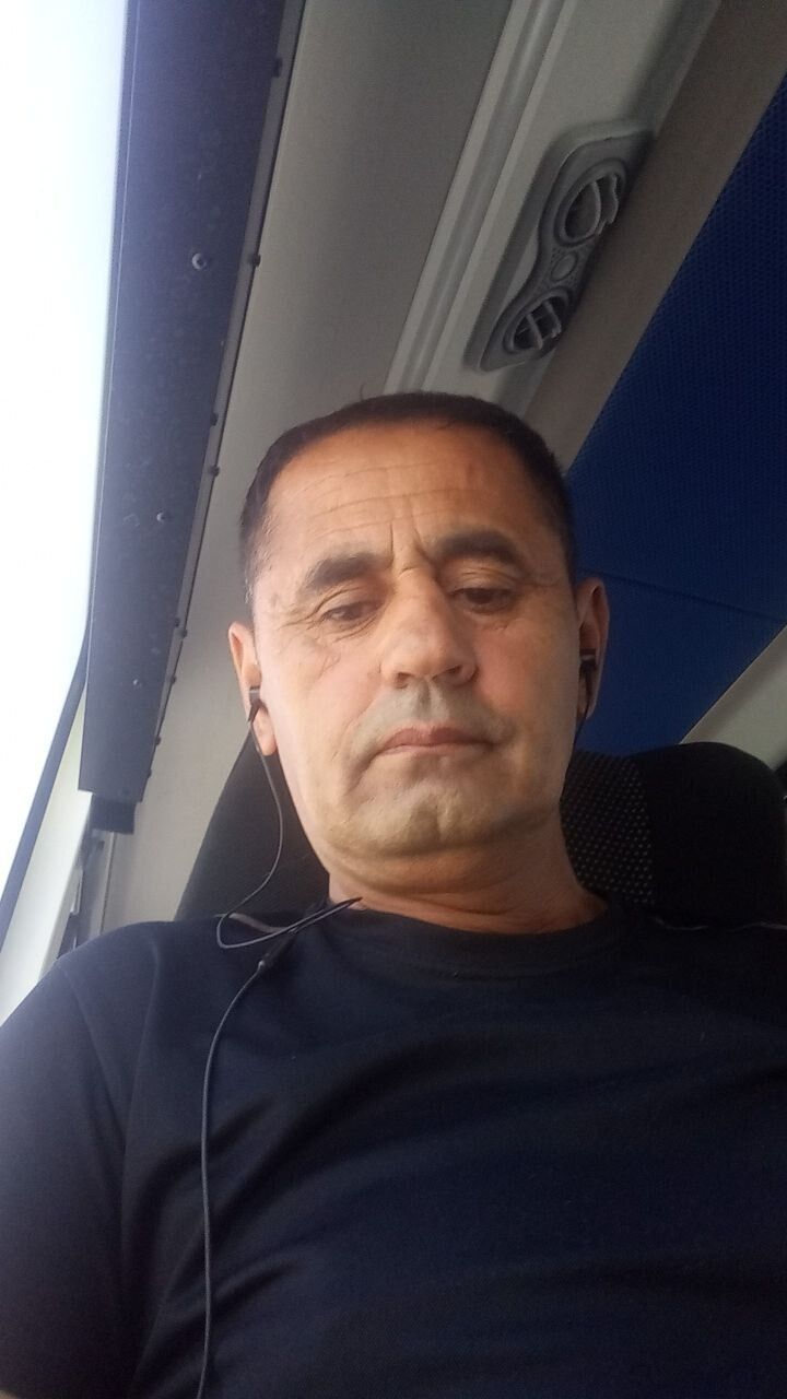  47062876  , 51 ,    