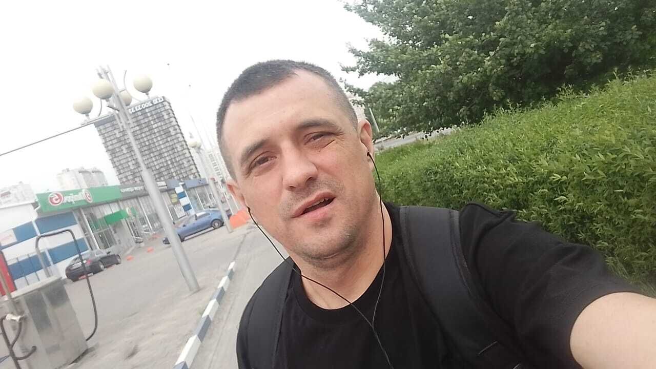  44376616  , 38 ,    