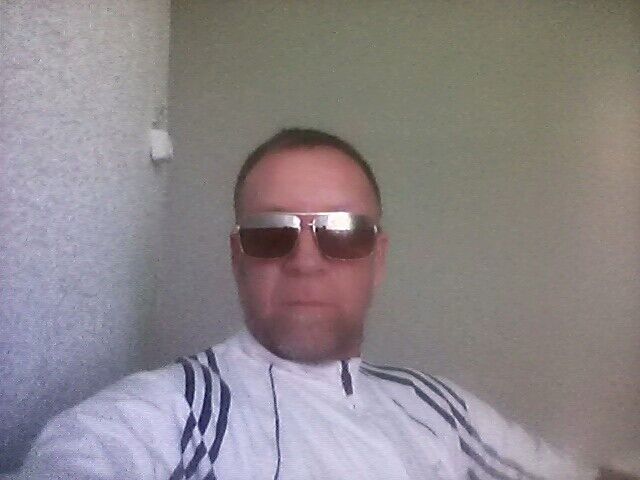  15470616  Sergei, 54 ,    