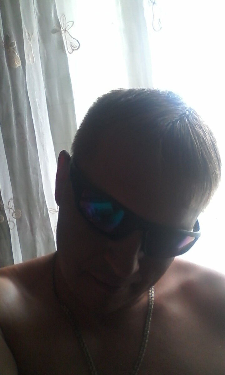  18071636  Ruslan, 41 ,    