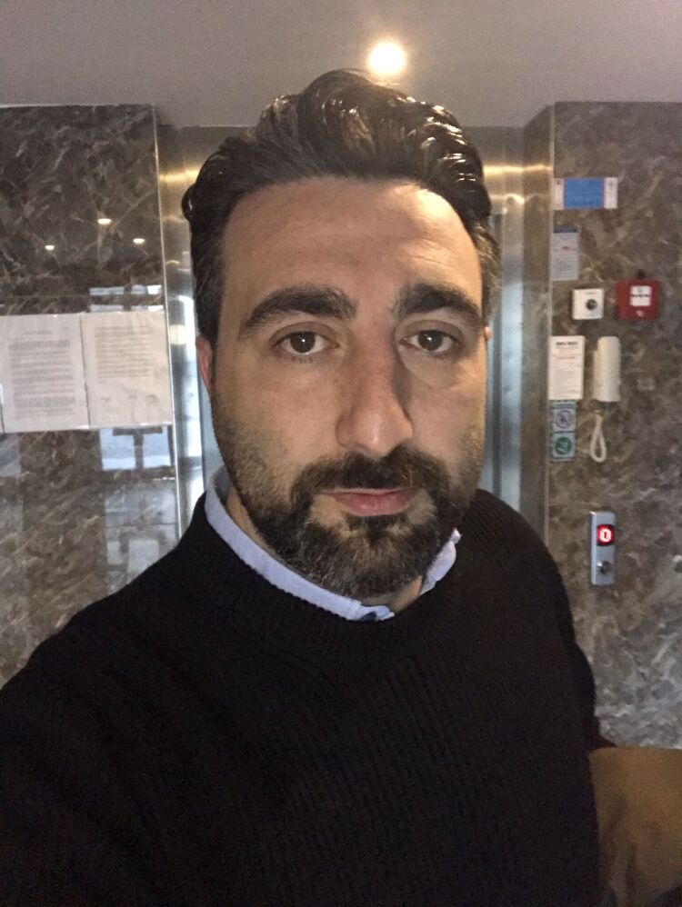 44178196  Emre, 40 ,    ?