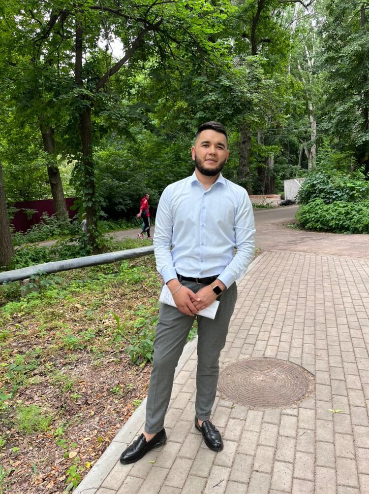  27337976  Kerven, 28 ,    