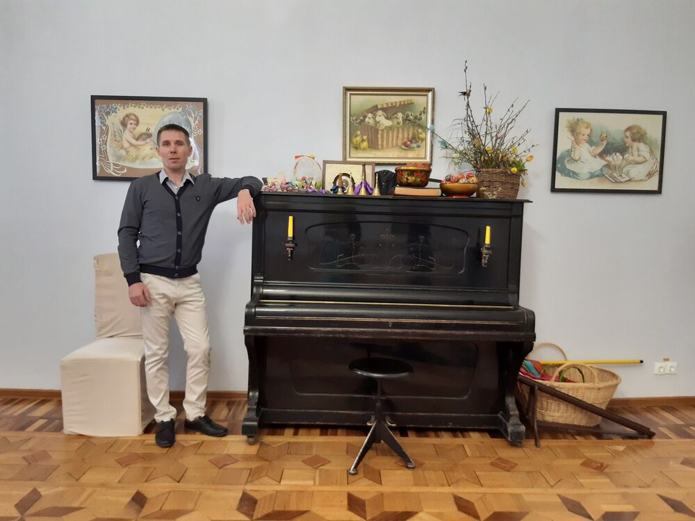  16047656  Kostya, 42 ,    