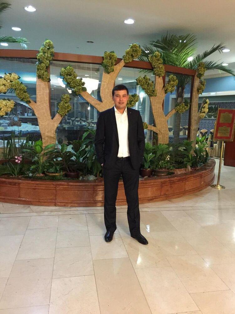  ,   Bahtier, 42 ,  