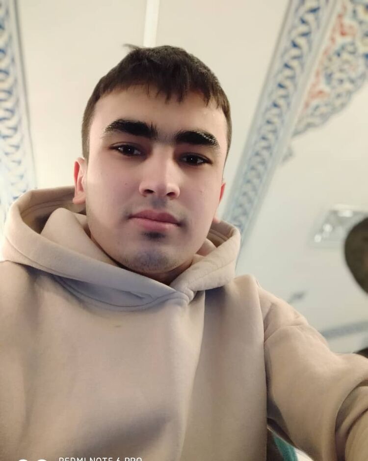  53136446  Jonik, 25 ,    