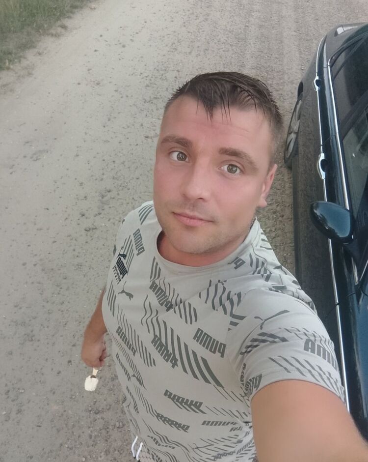  46799376  , 37 ,    