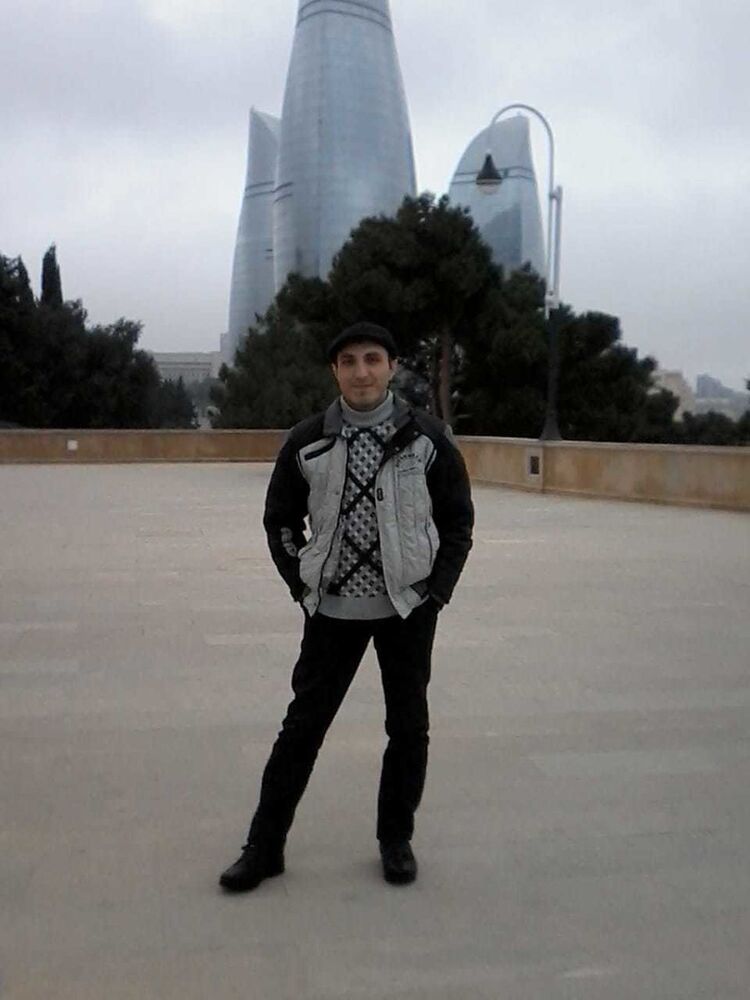  18953386  Samir, 39 ,    