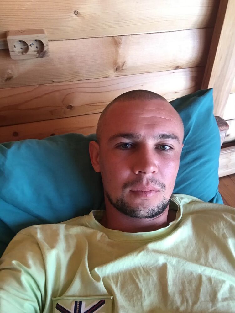  40510396  Andrey, 31 ,    