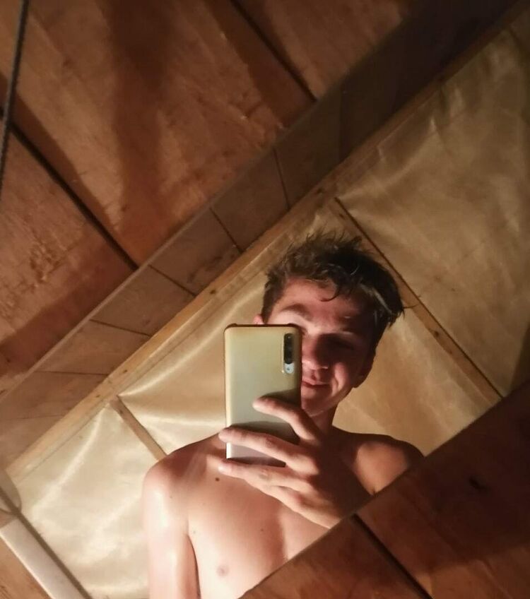  28449366  , 21 ,    