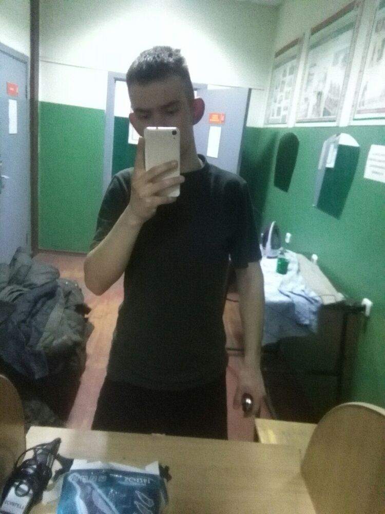  37043506  , 22 ,    