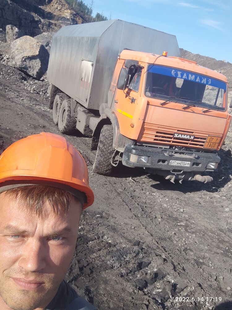  42833956  , 34 ,    