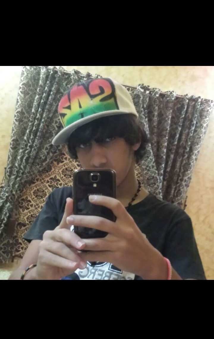  18955466  Essam, 30 ,    