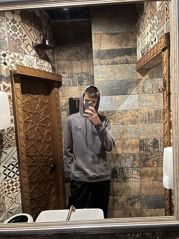  42972806  , 23 ,    