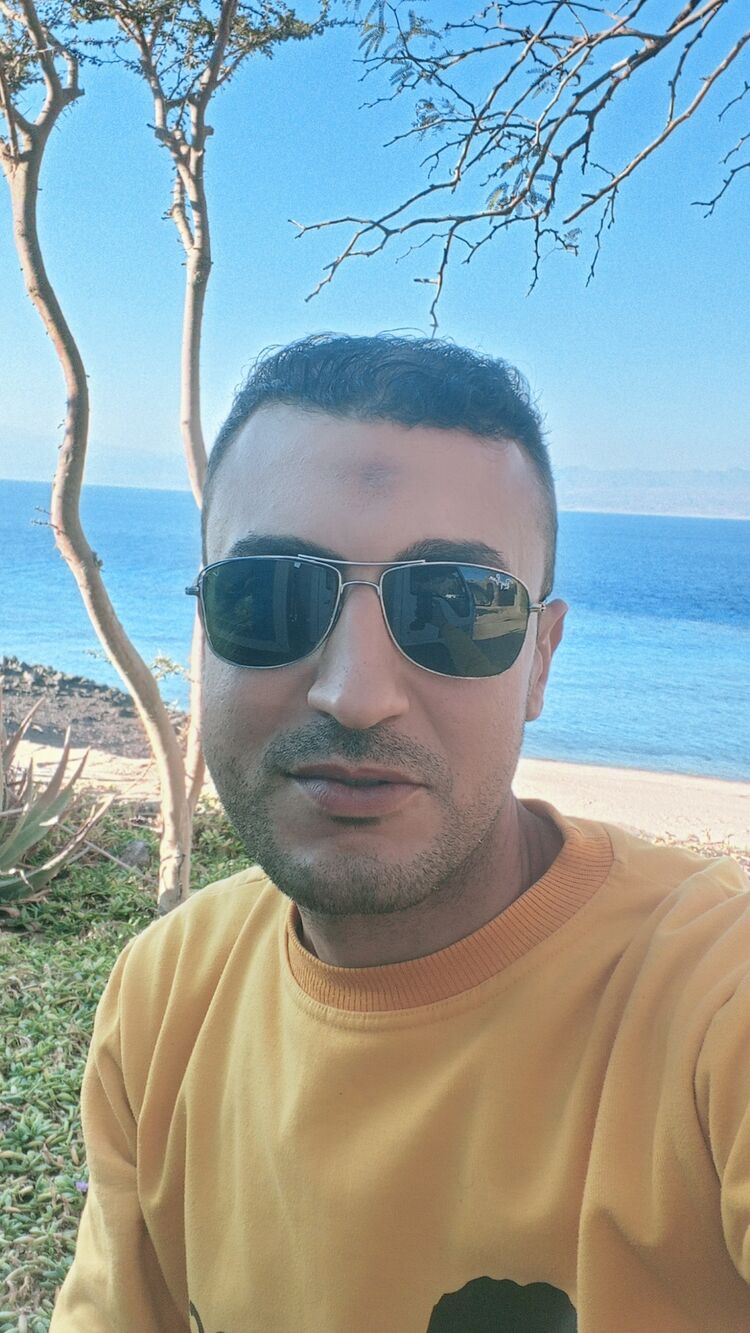  50468986  Karim, 39 ,    