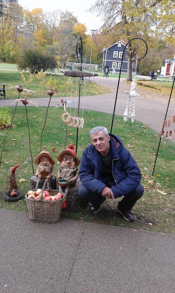  ,   Aleksandr, 56 ,  