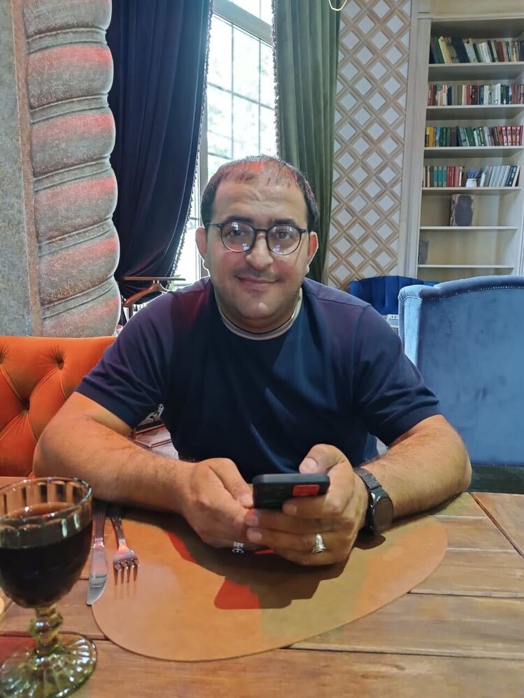  45426646  Noro, 39 ,    