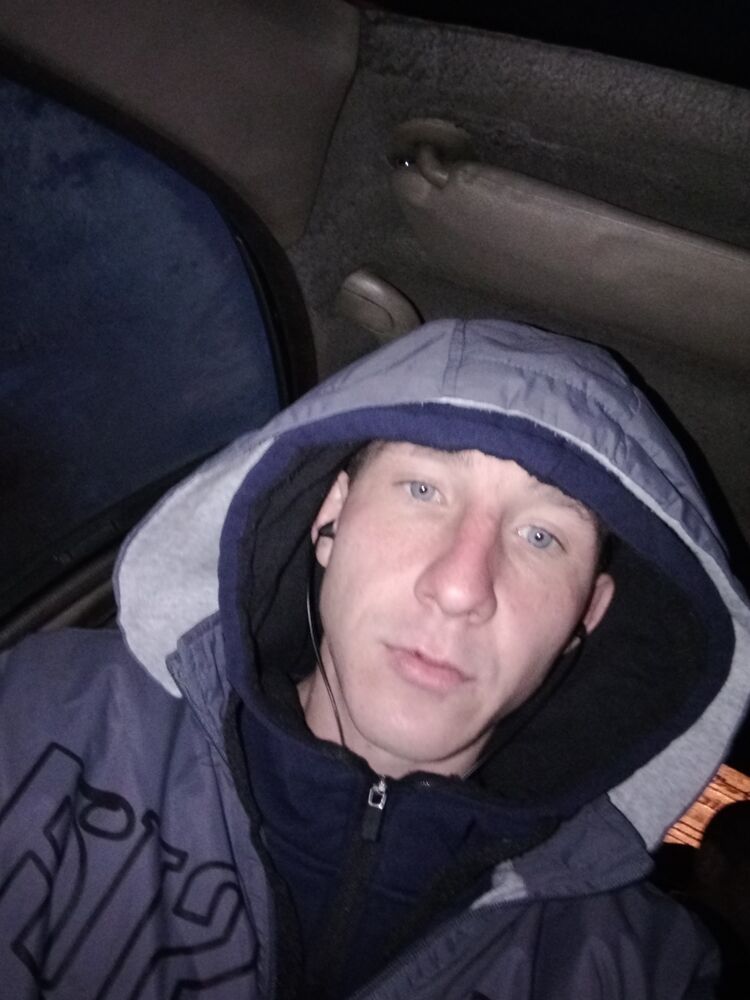  --,   Artem, 31 ,   ,   , c , 