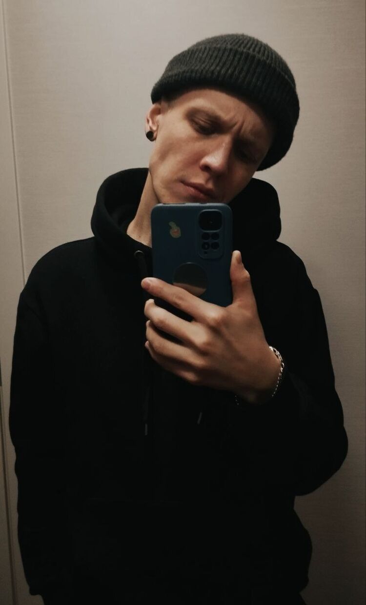  33429846  , 25 ,    