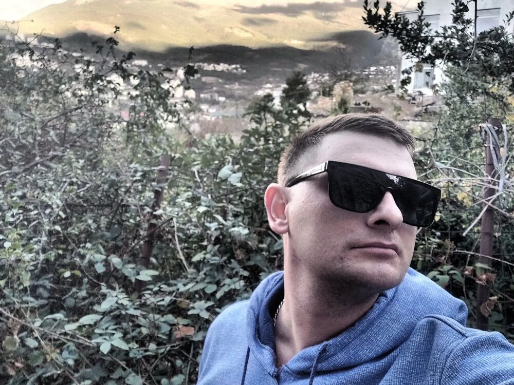  52130426  Alex, 30 ,     