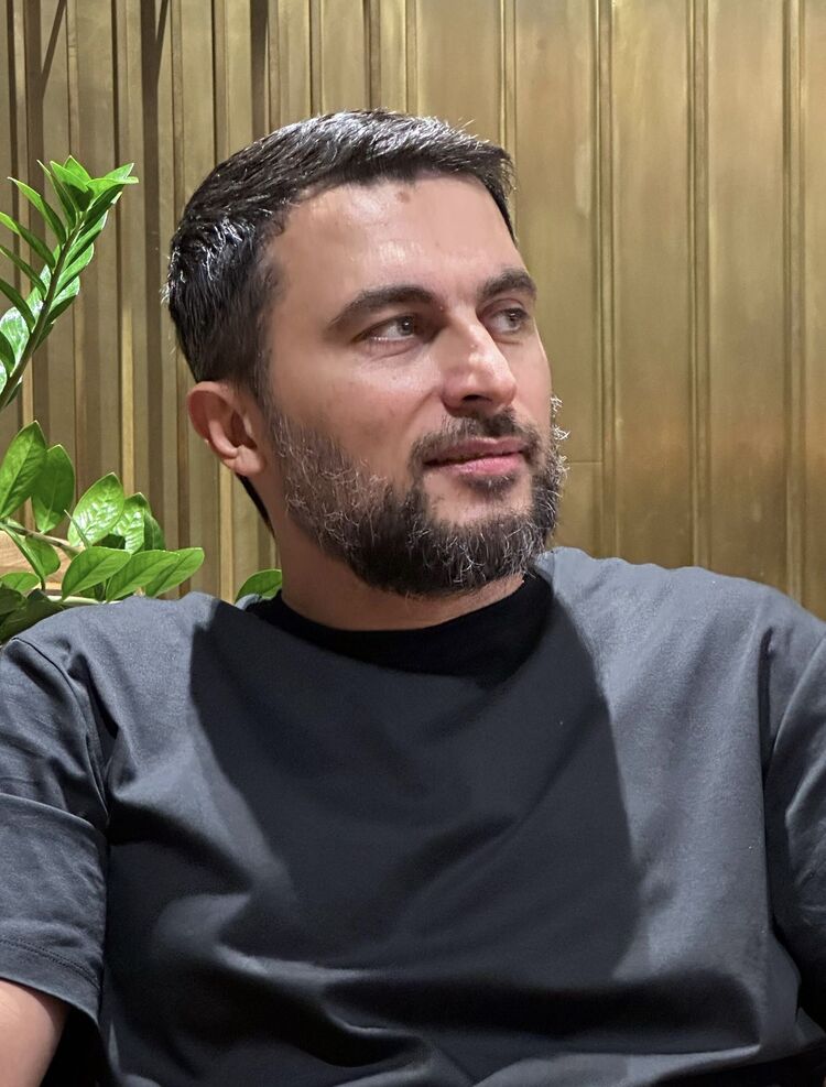  53695236  Alik, 44 ,    