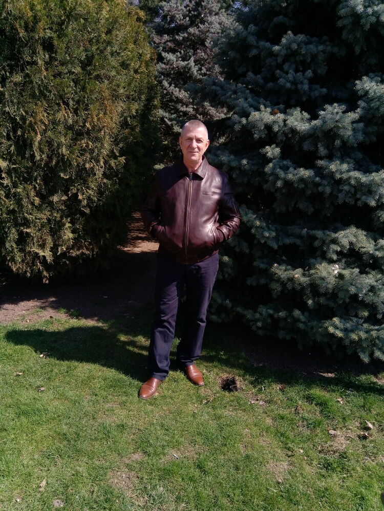  --,   , 62 ,  