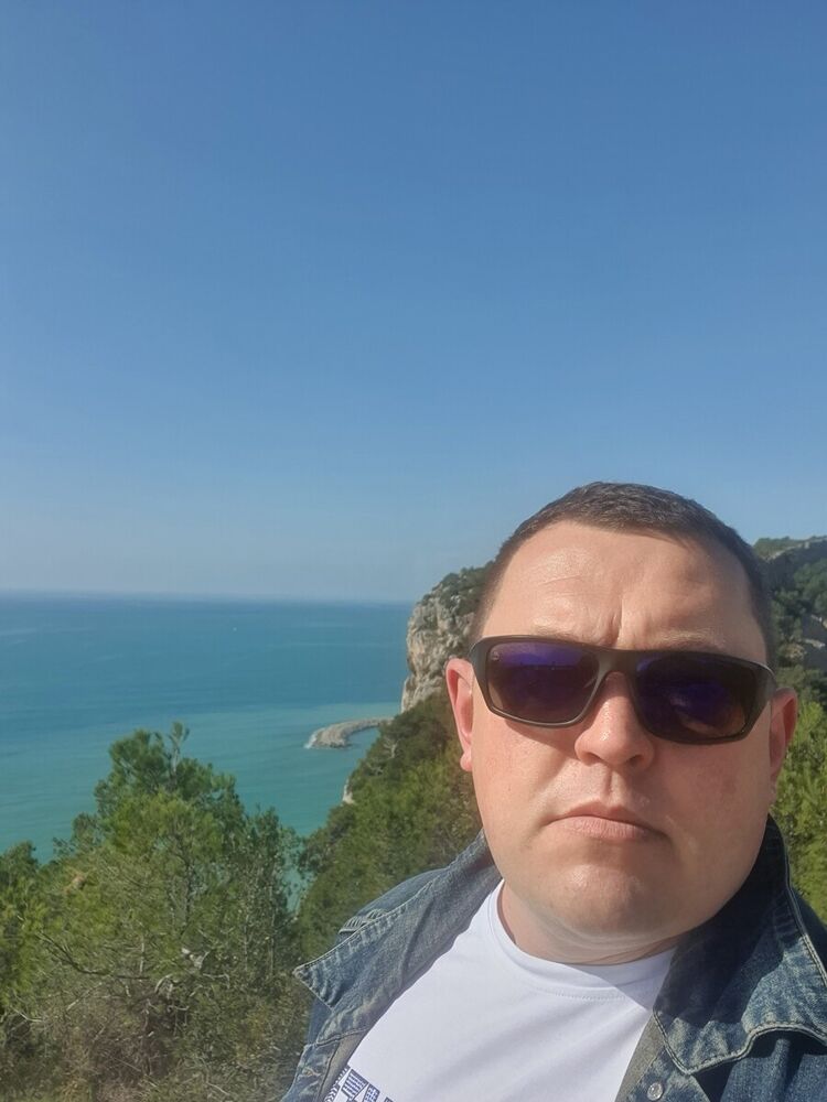 Tarragona,   Denis, 41 ,   ,   , c 