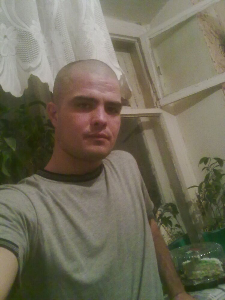  7082806  Pahan, 39 ,    