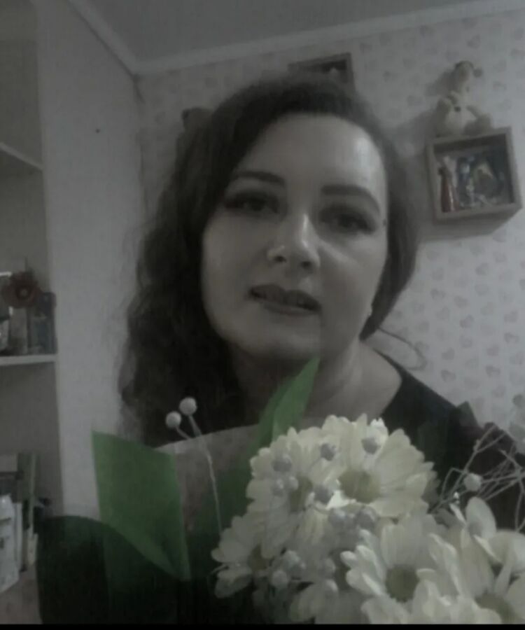  ,   Ksenia, 48 ,   c 