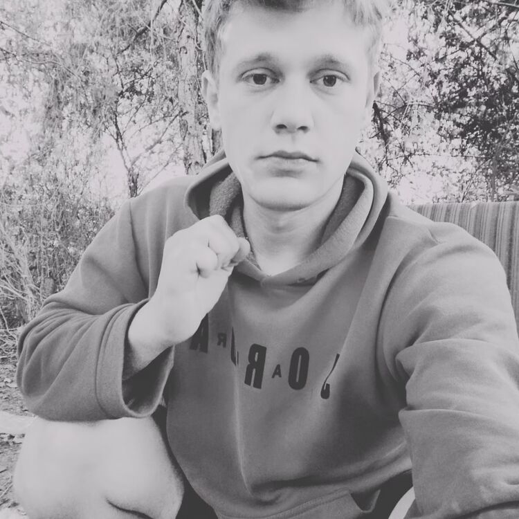  46257606  Vlad, 26 ,    