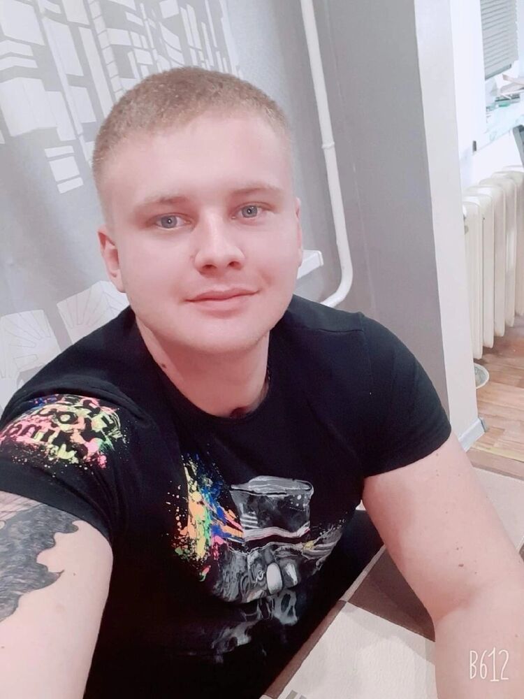  45746056  Stanislav, 30 ,    