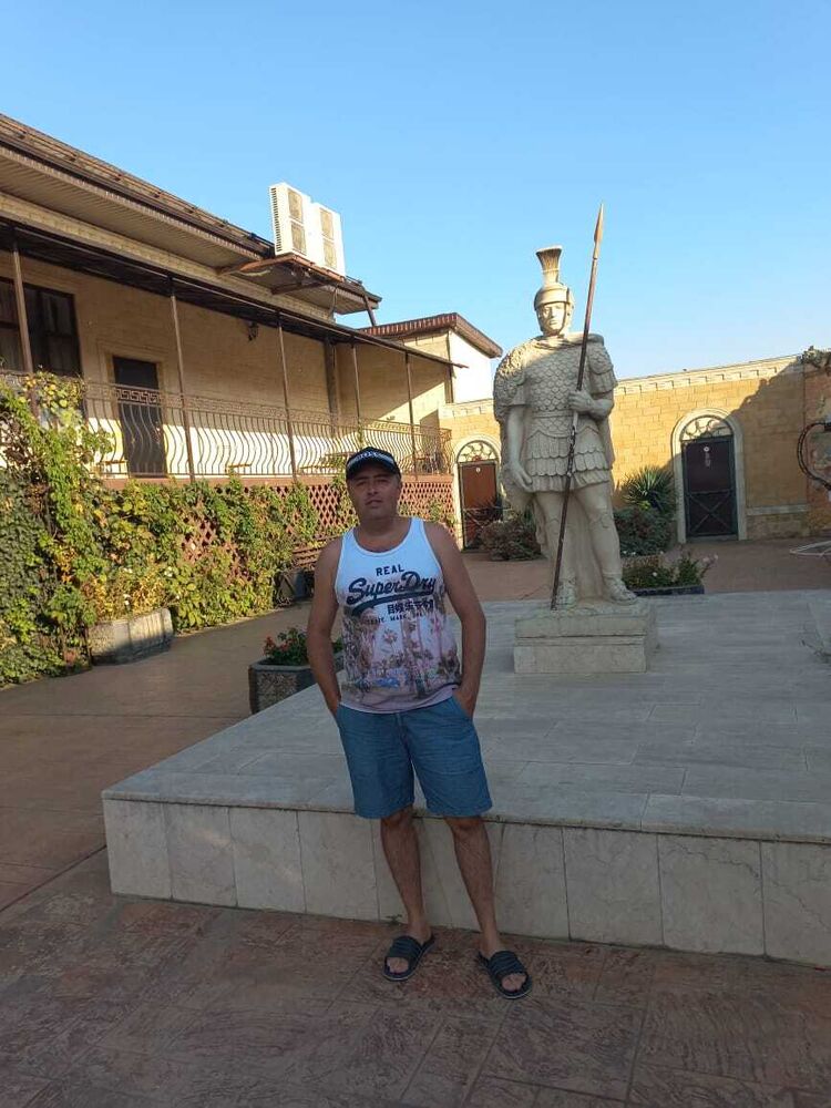  37685496  Teymur, 49 ,    