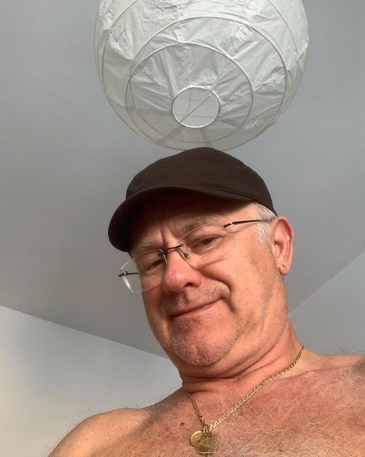  21325356  Henri, 68 ,    