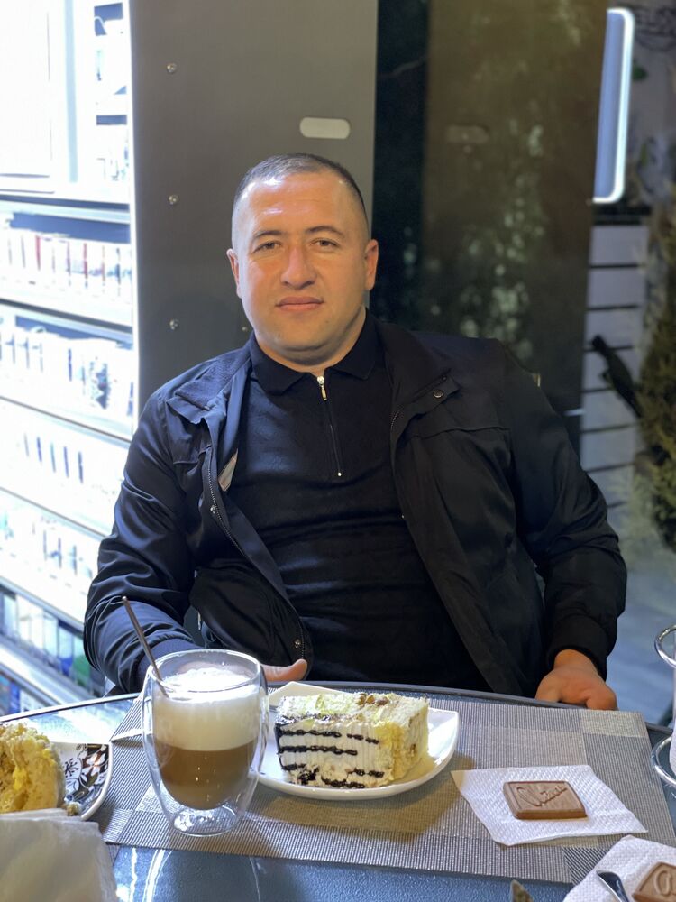  ,   Vaxobsamiyev, 35 ,   ,   