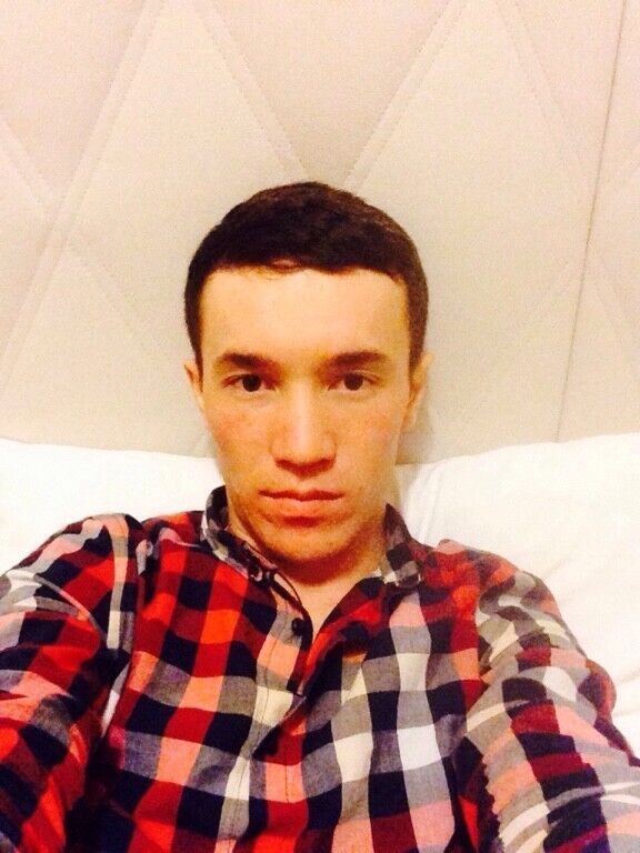  10328936  Bekzod, 33 ,    