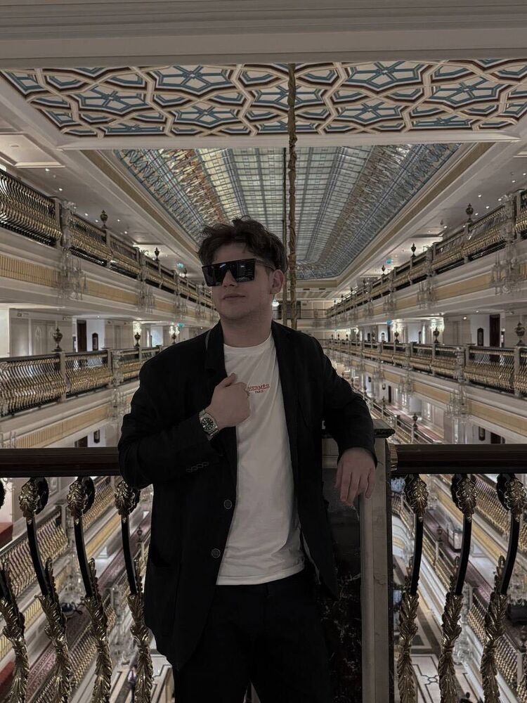  52667226  Vadim, 19 ,    -