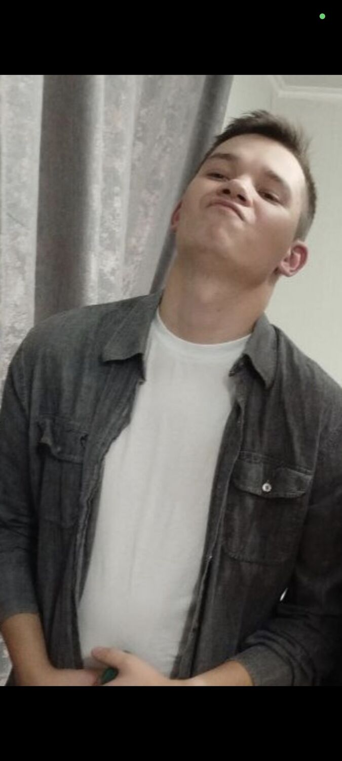  53751476  Daniil, 23 ,    