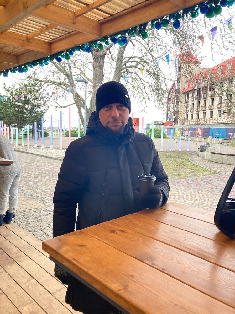  ,   Nikolai, 39 ,   ,   , 