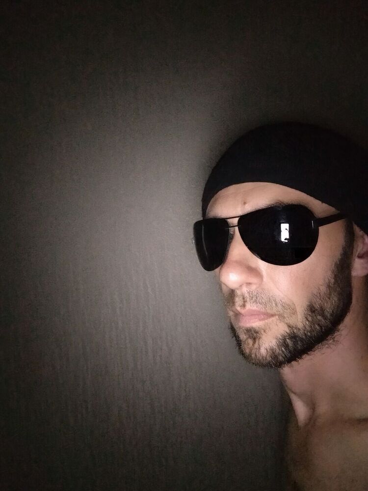  47958786  Vlad, 39 ,    