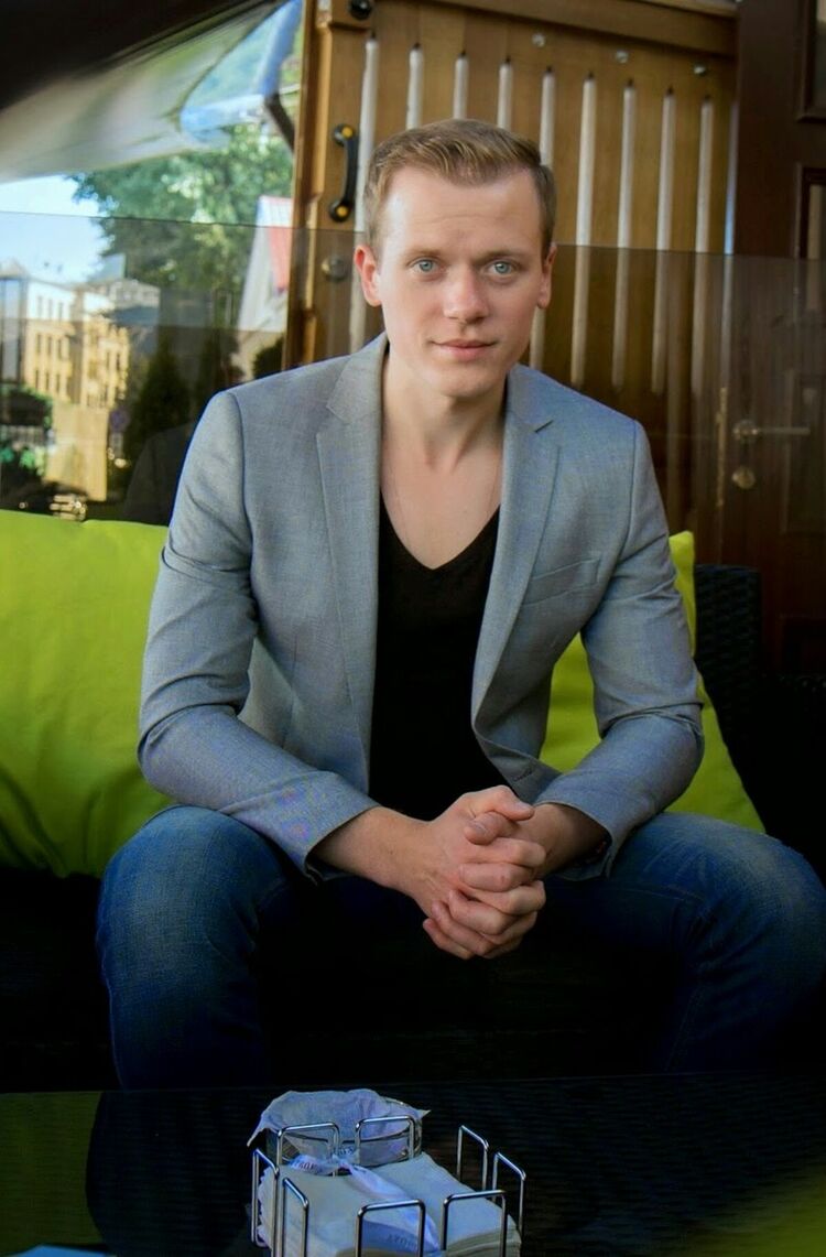  5410176  Liolik, 39 ,    