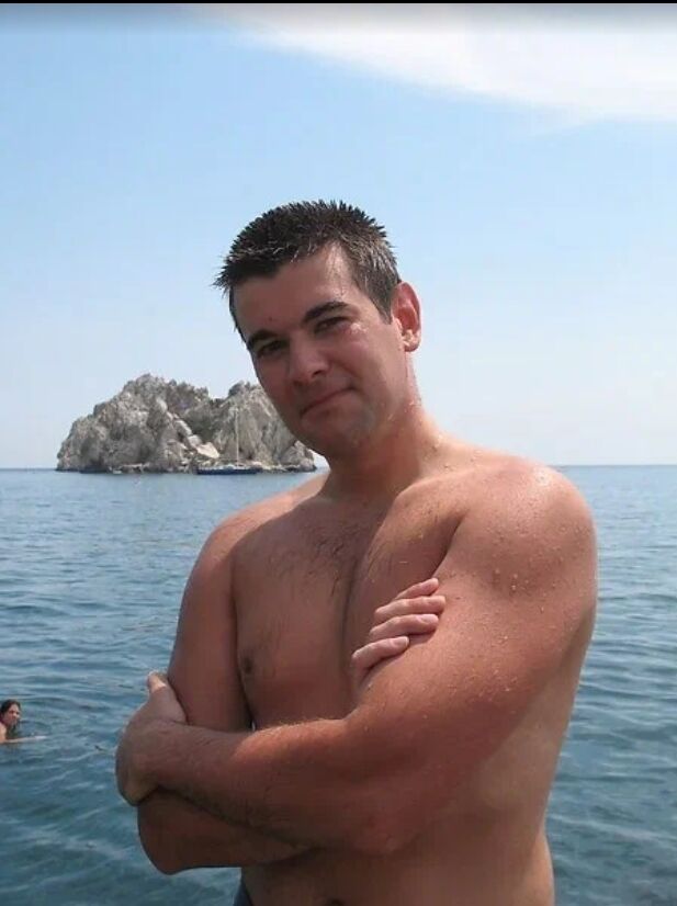  28785896  Artem, 34 ,    