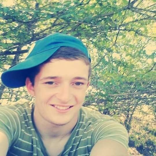  ,   Artur, 31 ,   ,   , c 