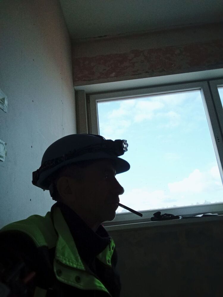  47189396  Victor, 26 ,    