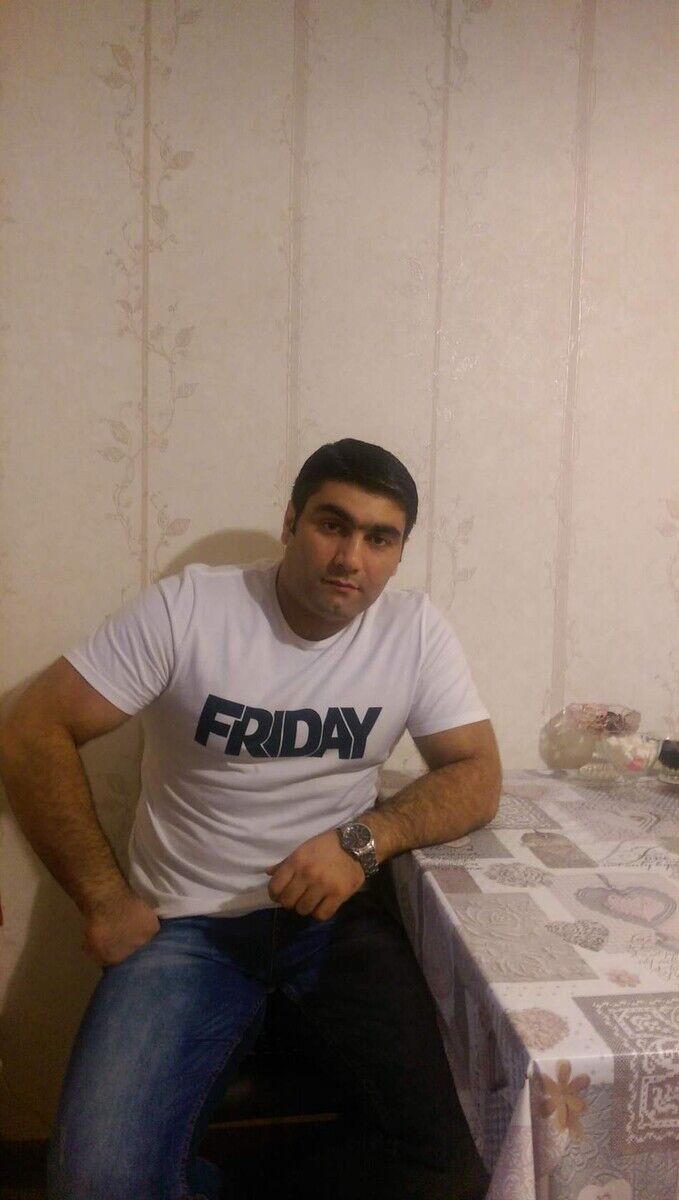  21208336  Mustafa, 42 ,    